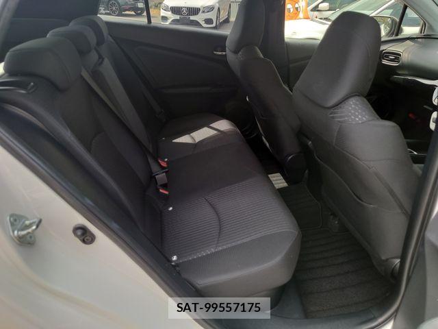 Toyota PRIUS 2017-06 8745274-12