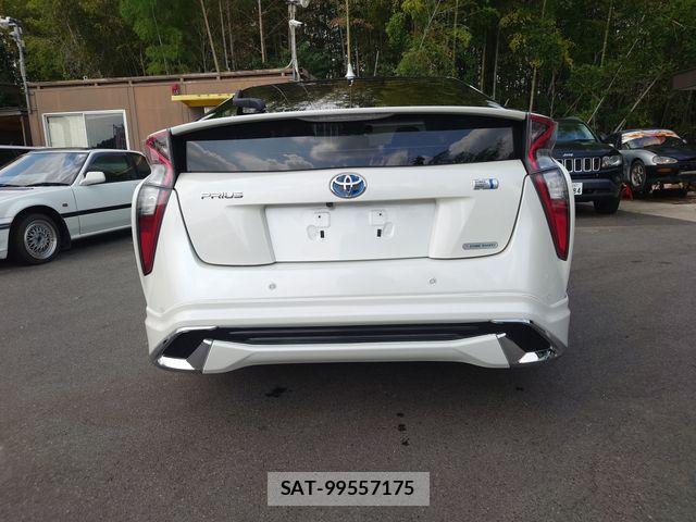 Toyota PRIUS 2017-06 8745274-3