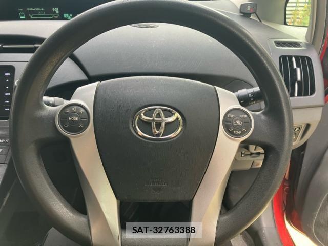 Toyota PRIUS 2010-04 8745365-14