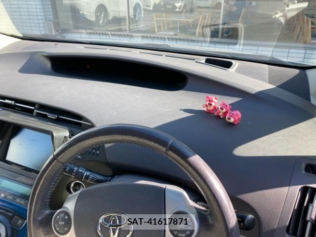Toyota PRIUS 2011-02 8745341-11