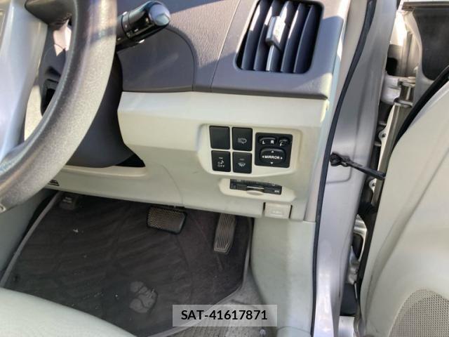 Toyota PRIUS 2011-02 8745341-13