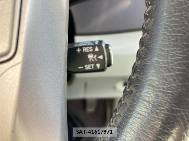 Toyota PRIUS 2011-02 8745341-15