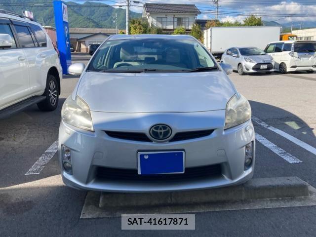 Toyota PRIUS 2011-02 8745341-1