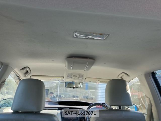 Toyota PRIUS 2011-02 8745341-19