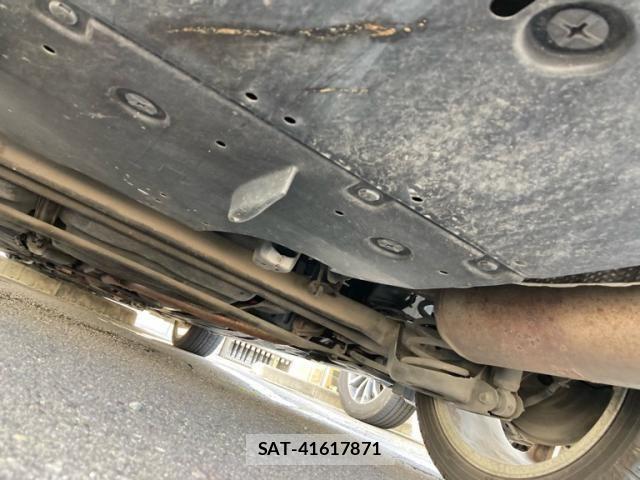 Toyota PRIUS 2011-02 8745341-22