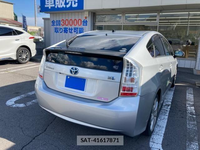 Toyota PRIUS 2011-02 8745341-4