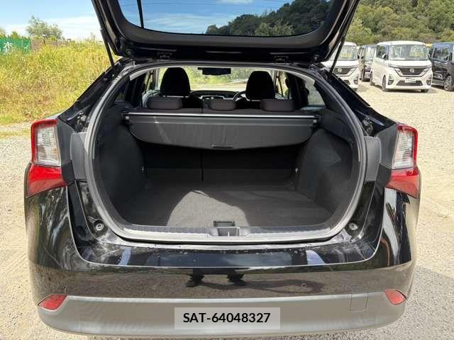 Toyota PRIUS 2019-11 8745263-9