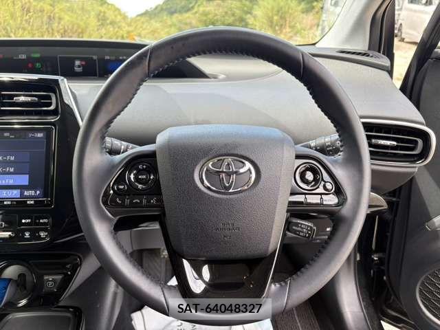 Toyota PRIUS 2019-11 8745263-11