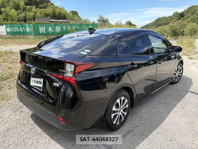 Toyota PRIUS 2019-11 8745263-1