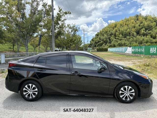Toyota PRIUS 2019-11 8745263-3