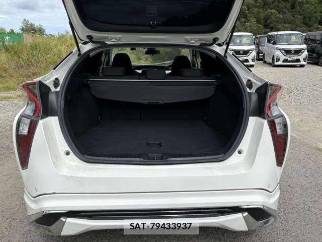 Toyota PRIUS 2016-07 8745288-9