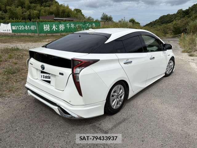 Toyota PRIUS 2016-07 8745288-1