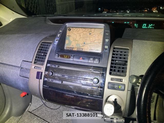 Toyota PRIUS 2007-12 8745321-11