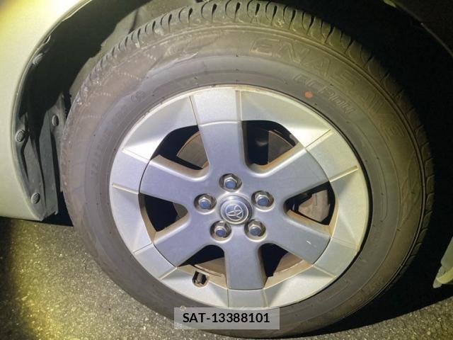 Toyota PRIUS 2007-12 8745321-2