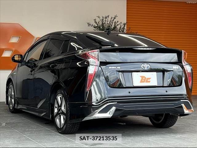 Toyota PRIUS 2016-07 8745270-12