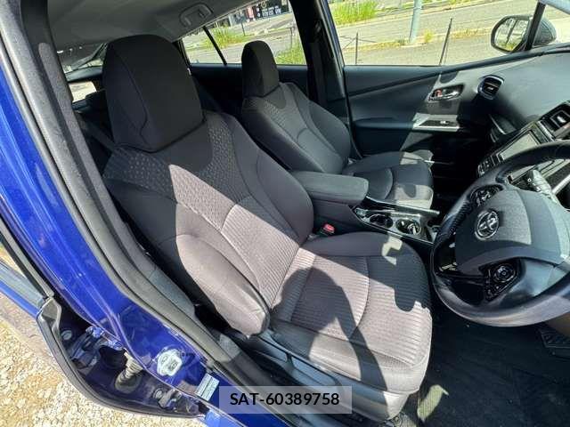 Toyota PRIUS 2018-12 8745275-10