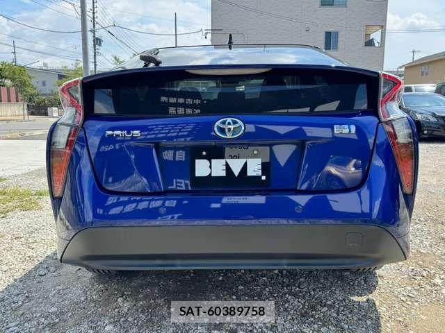 Toyota PRIUS 2018-12 8745275-16