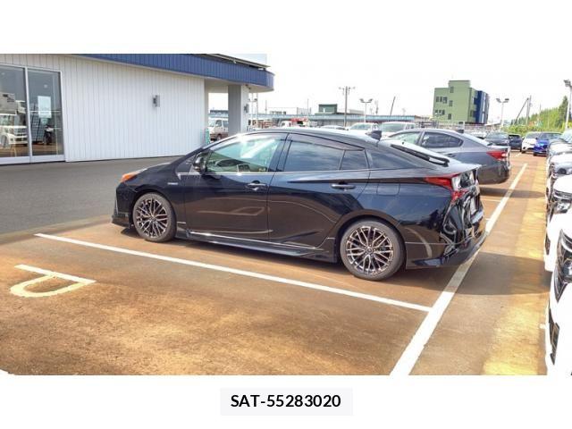 Toyota PRIUS 2019-01 8745260-1