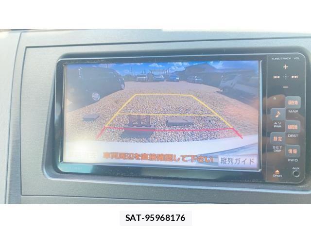 Toyota PRIUS 2011-11 8745347-18