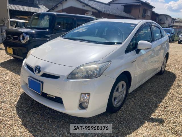 Toyota PRIUS 2011-11 8745347-1