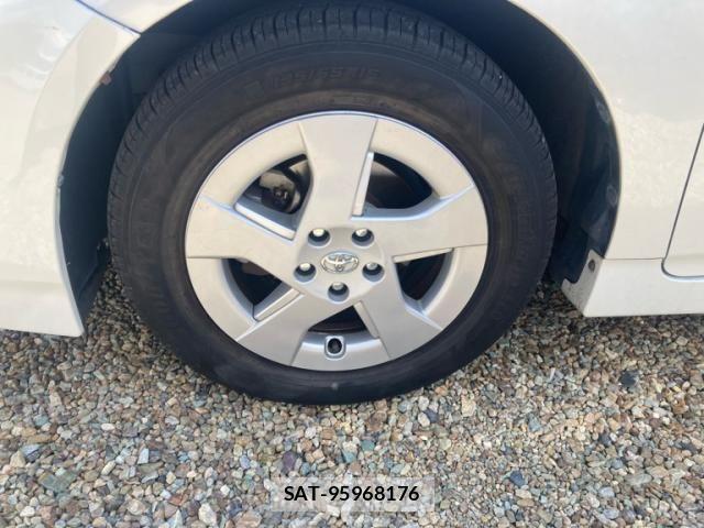 Toyota PRIUS 2011-11 8745347-3