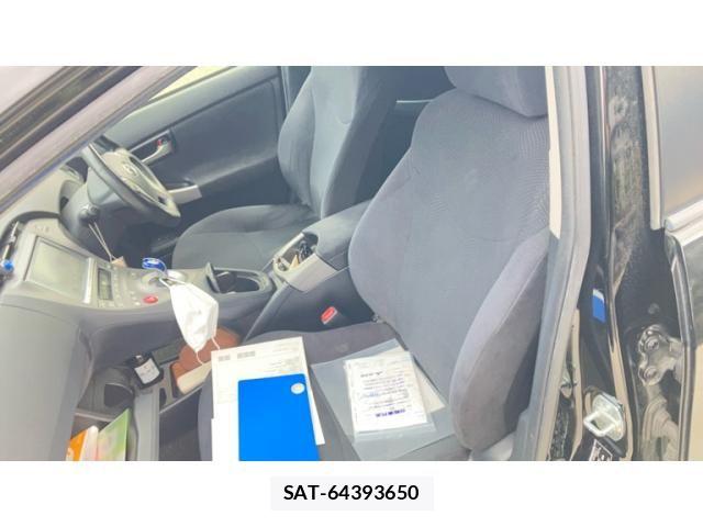 Toyota PRIUS 2014-06 8745315-10