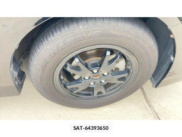 Toyota PRIUS 2014-06 8745315-3