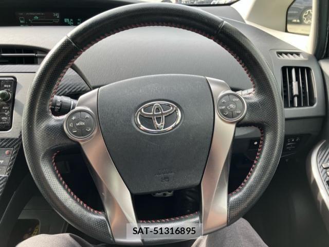 Toyota PRIUS 2015-04 8745319-15