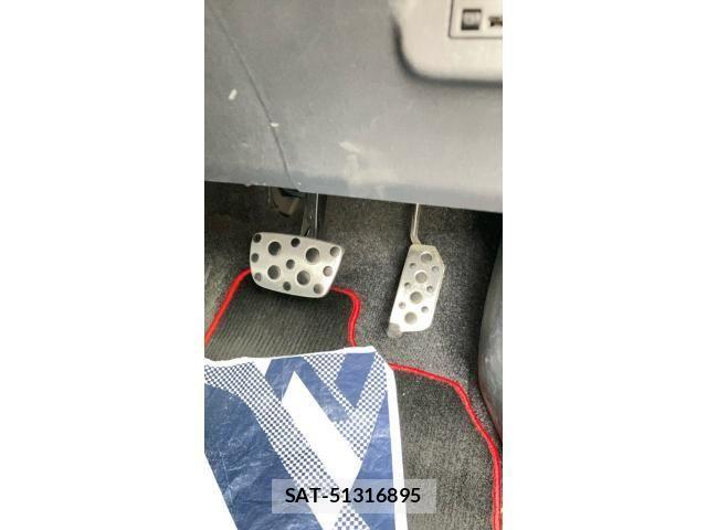 Toyota PRIUS 2015-04 8745319-26