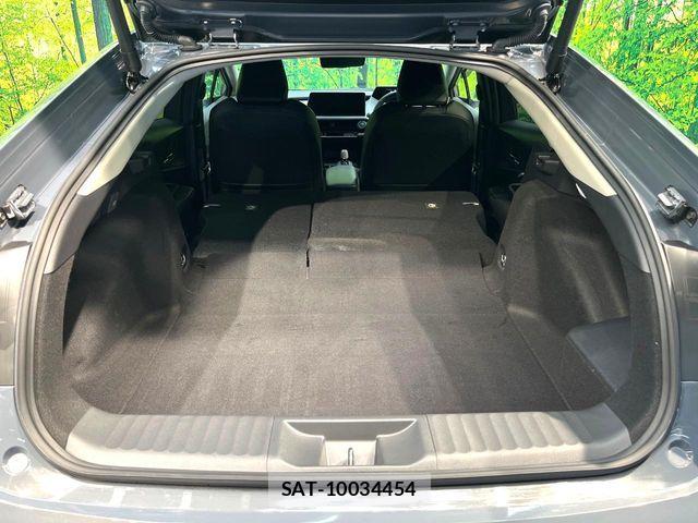 Toyota PRIUS 2024-04 8745242-9