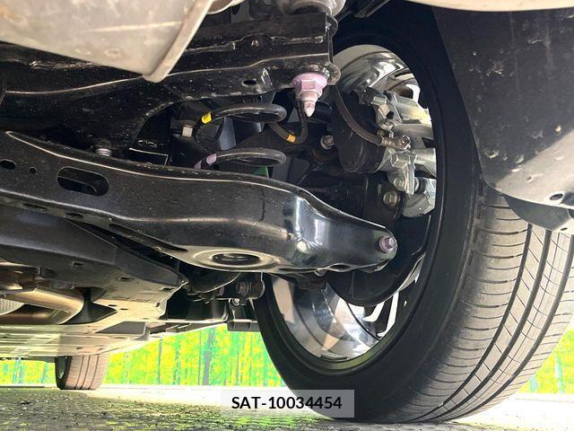 Toyota PRIUS 2024-04 8745242-19