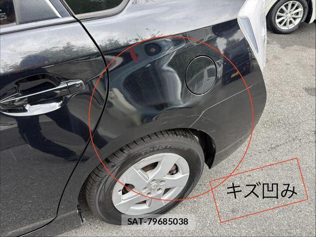 Toyota PRIUS 2011-10 8745331-12