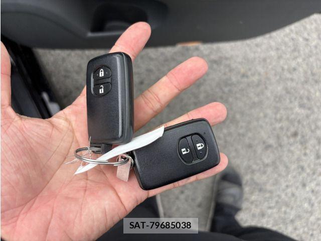 Toyota PRIUS 2011-10 8745331-7