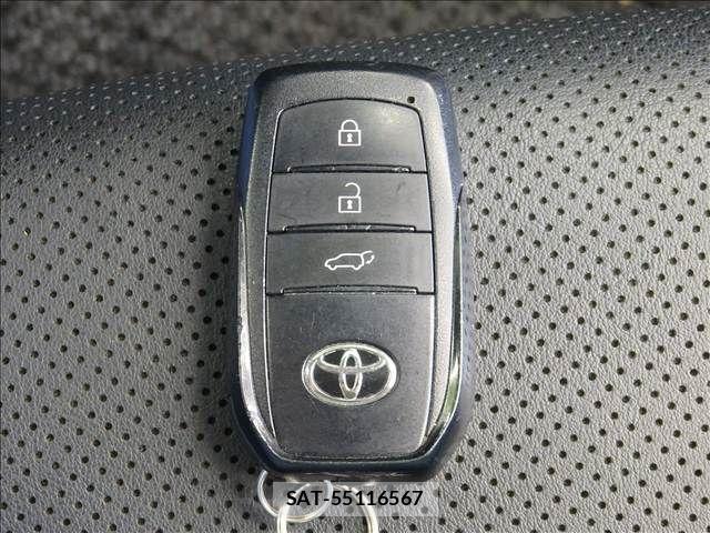 Toyota PRIUS 2023-06 8745249-13