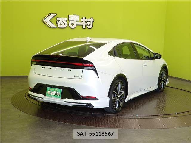 Toyota PRIUS 2023-06 8745249-1