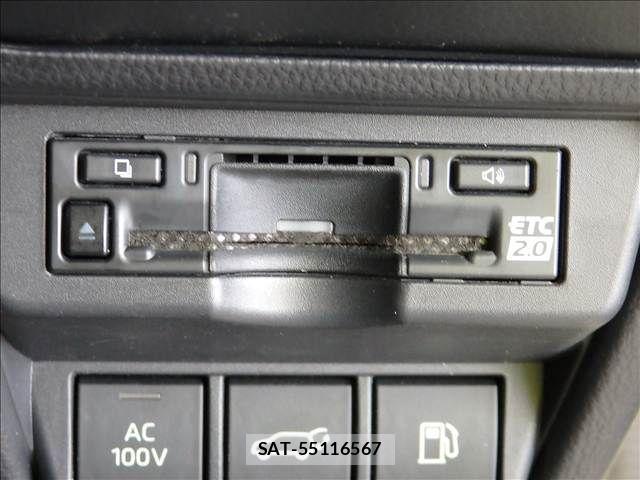 Toyota PRIUS 2023-06 8745249-6