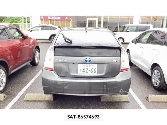 Toyota PRIUS 2010-12 8745360-1