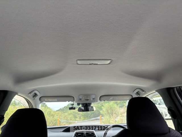 Toyota PRIUS 2016-11 8745293-9