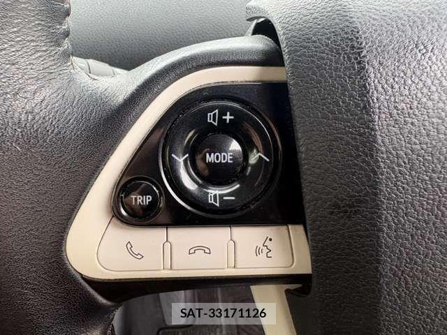 Toyota PRIUS 2016-11 8745293-13