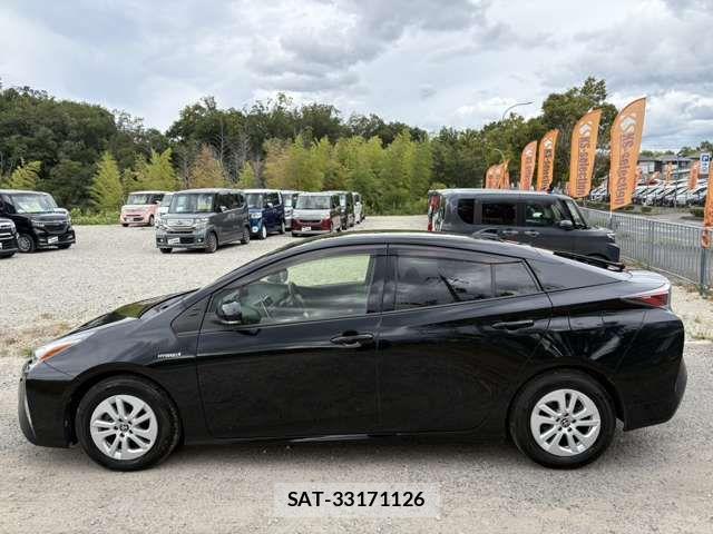 Toyota PRIUS 2016-11 8745293-5