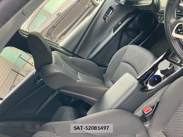 Toyota PRIUS 2018-06 8745295-11