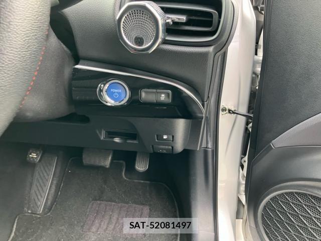 Toyota PRIUS 2018-06 8745295-13