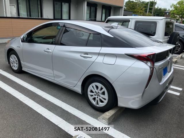 Toyota PRIUS 2018-06 8745295-2