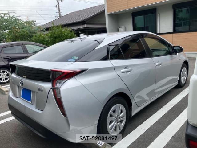 Toyota PRIUS 2018-06 8745295-3