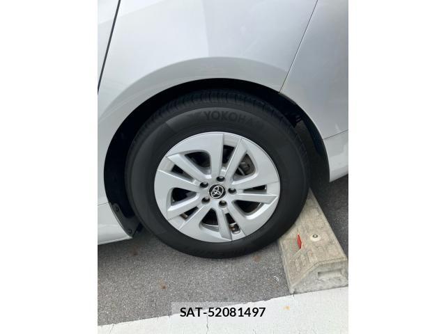 Toyota PRIUS 2018-06 8745295-5