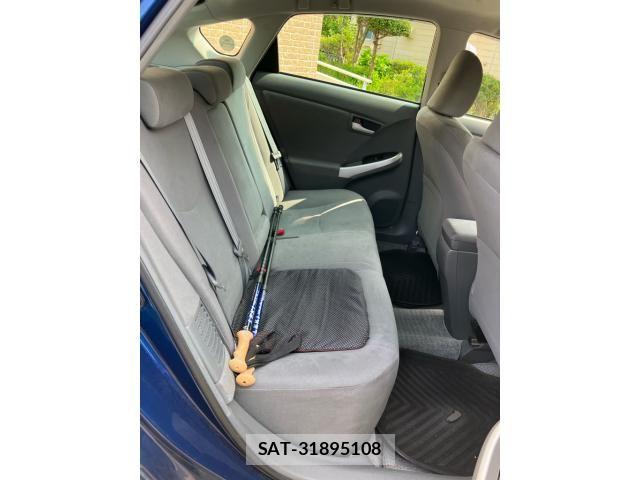 Toyota PRIUS 2009-11 8745345-11