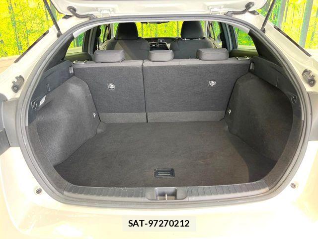 Toyota PRIUS 2019-04 8745259-9
