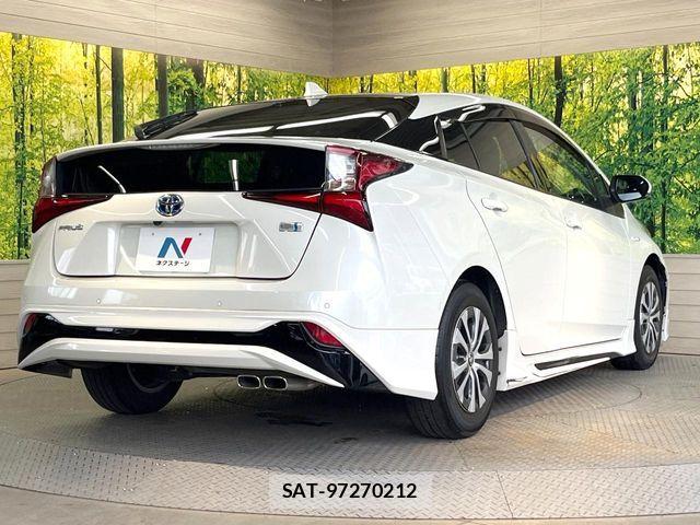 Toyota PRIUS 2019-04 8745259-16