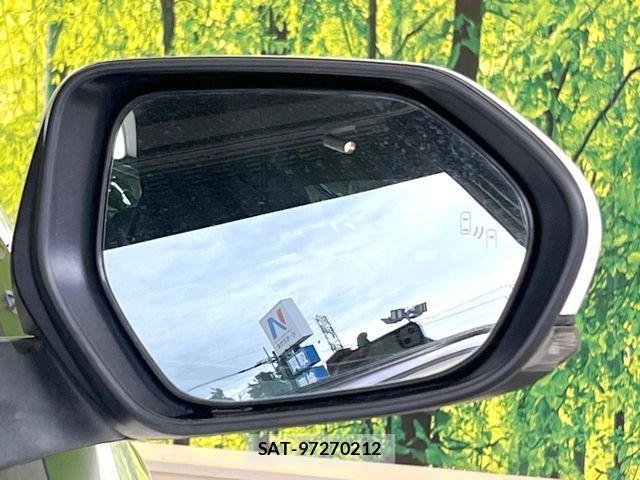 Toyota PRIUS 2019-04 8745259-6
