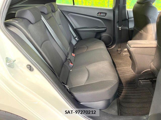 Toyota PRIUS 2019-04 8745259-8